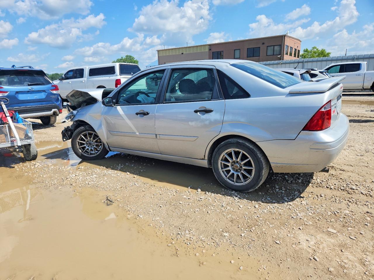 2007 Ford Focus Zx4 - Image 2