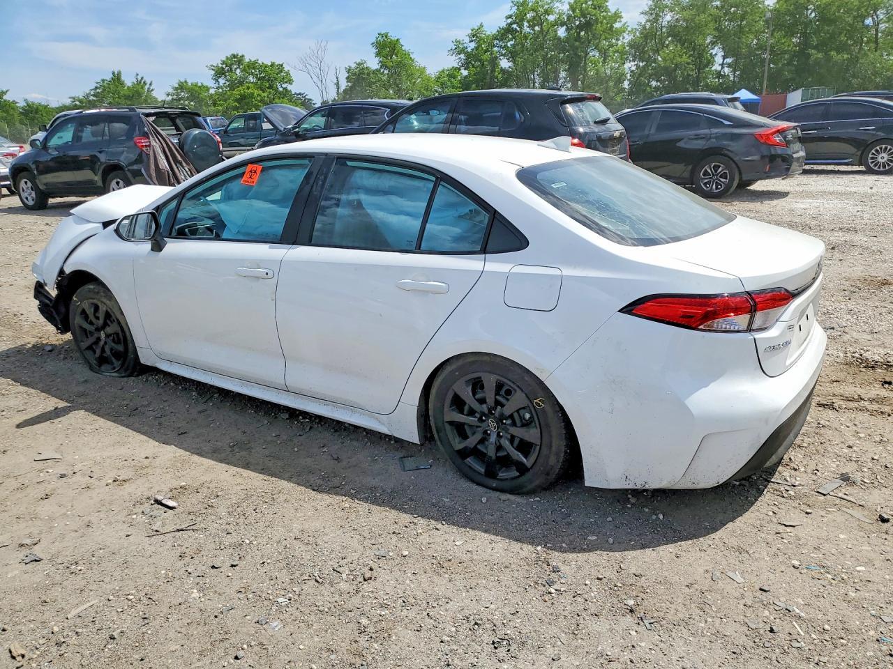 2025 Toyota Corolla Le - Фото 2