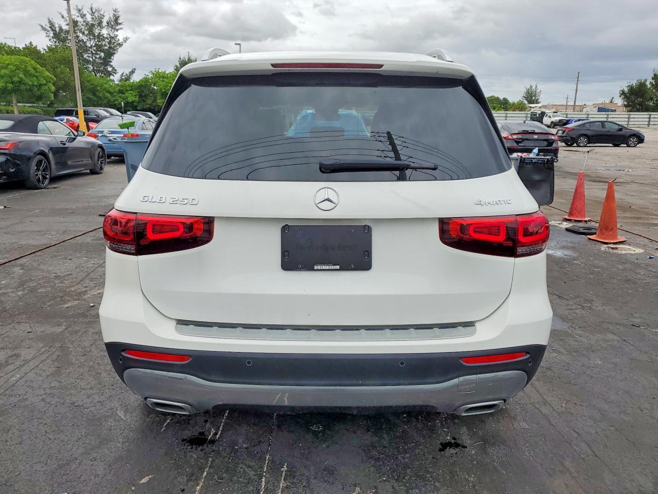 2022 Mercedes-Benz Glb 250 4Matic - Image 6