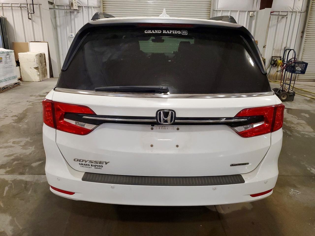 2021 Honda Odyssey Touring - Фото 6