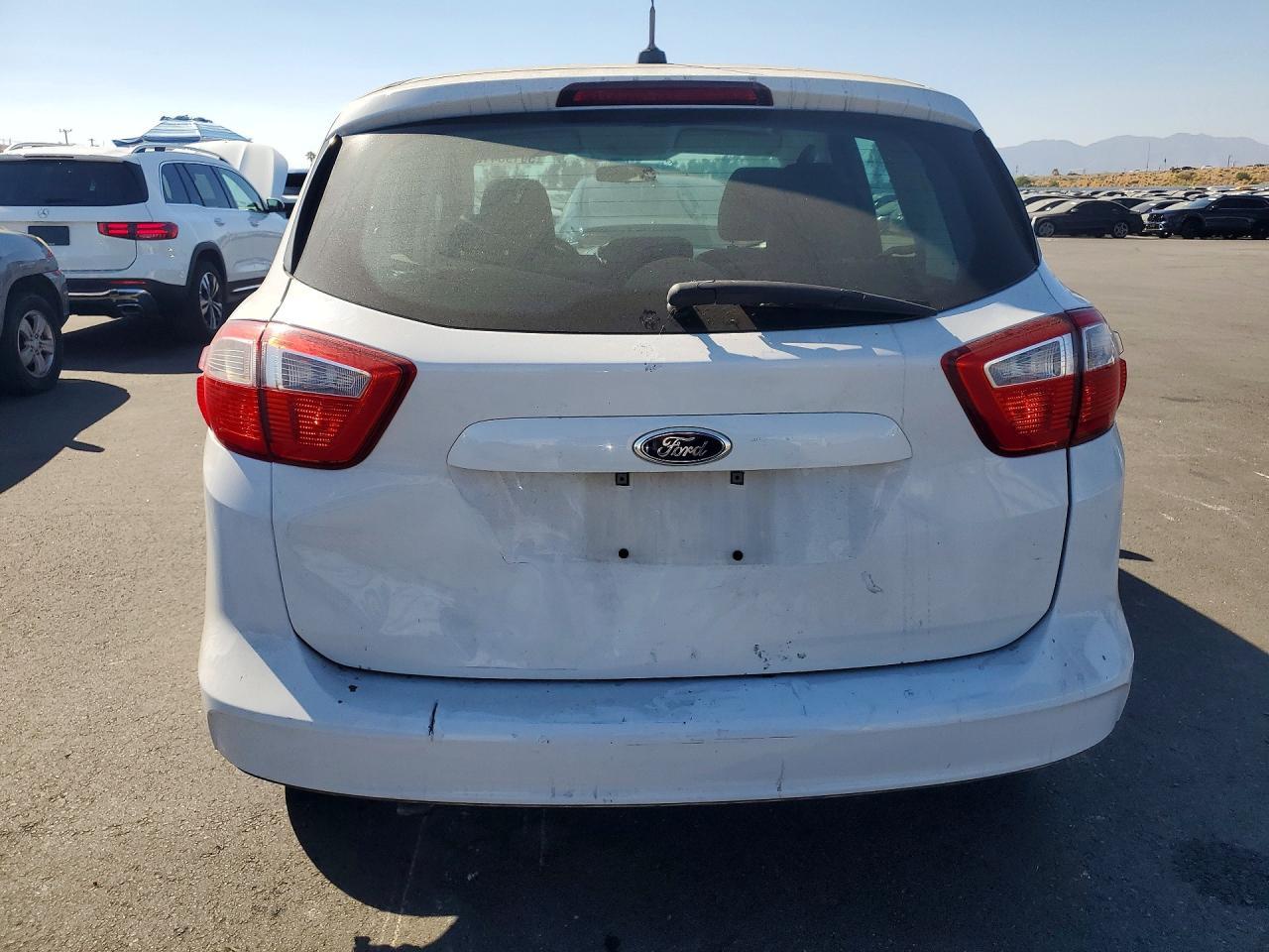2016 Ford C-Max Se - Image 6