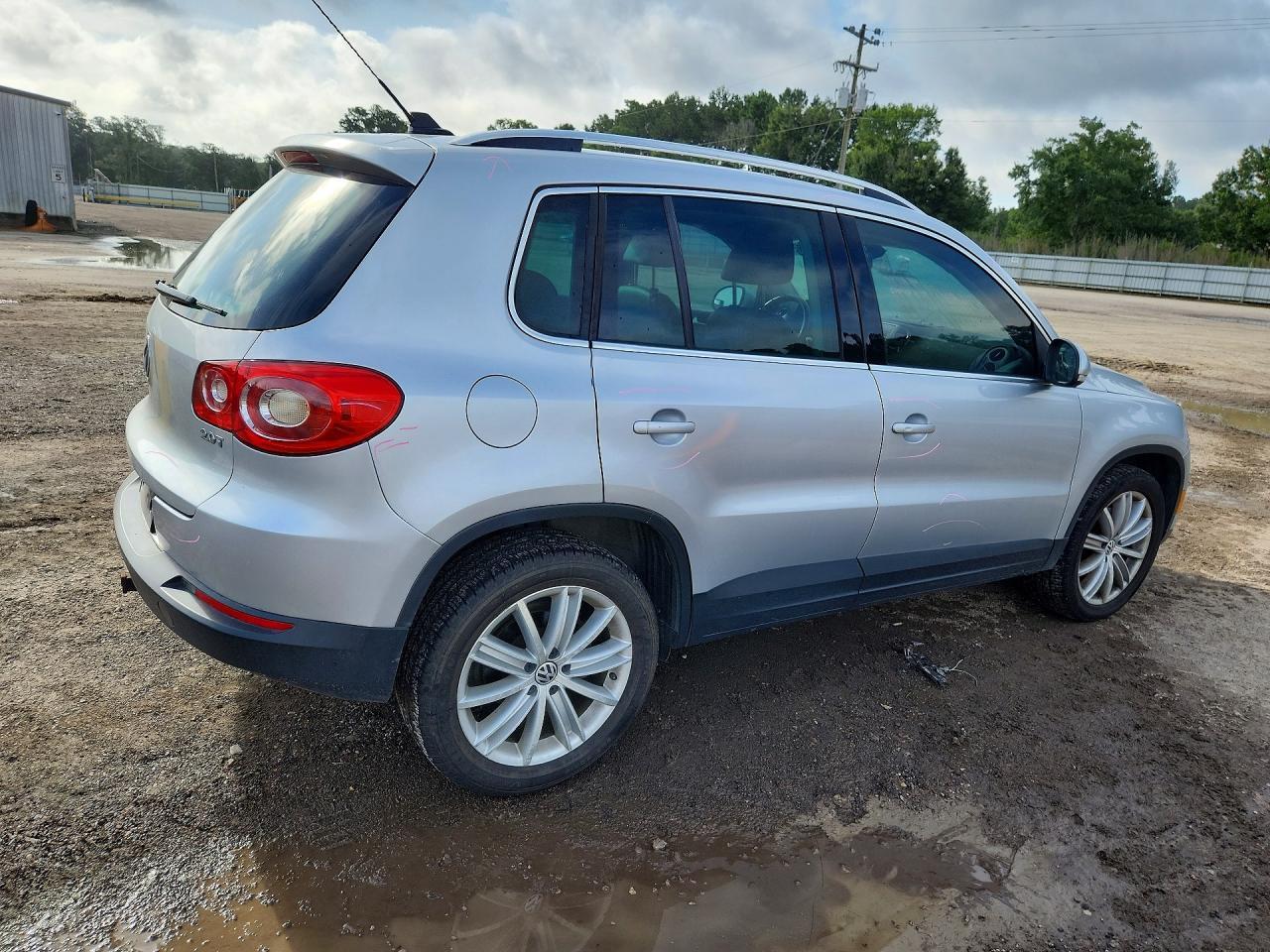 2011 Volkswagen Tiguan S - Фото 3