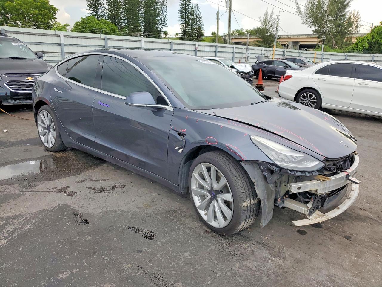 2019 Tesla 3 - Фото 4