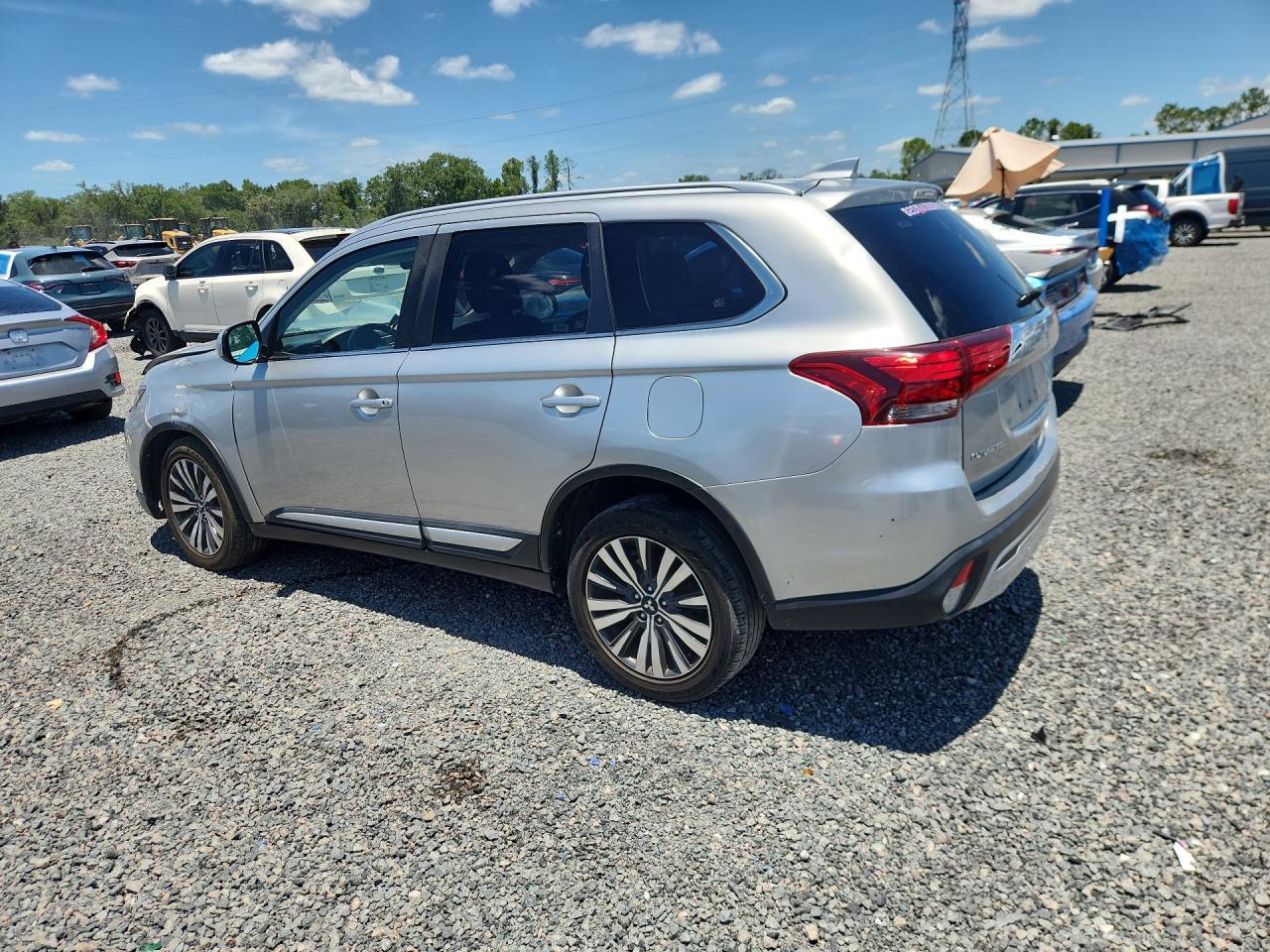 2020 Mitsubishi Outlander Se - Фото 2