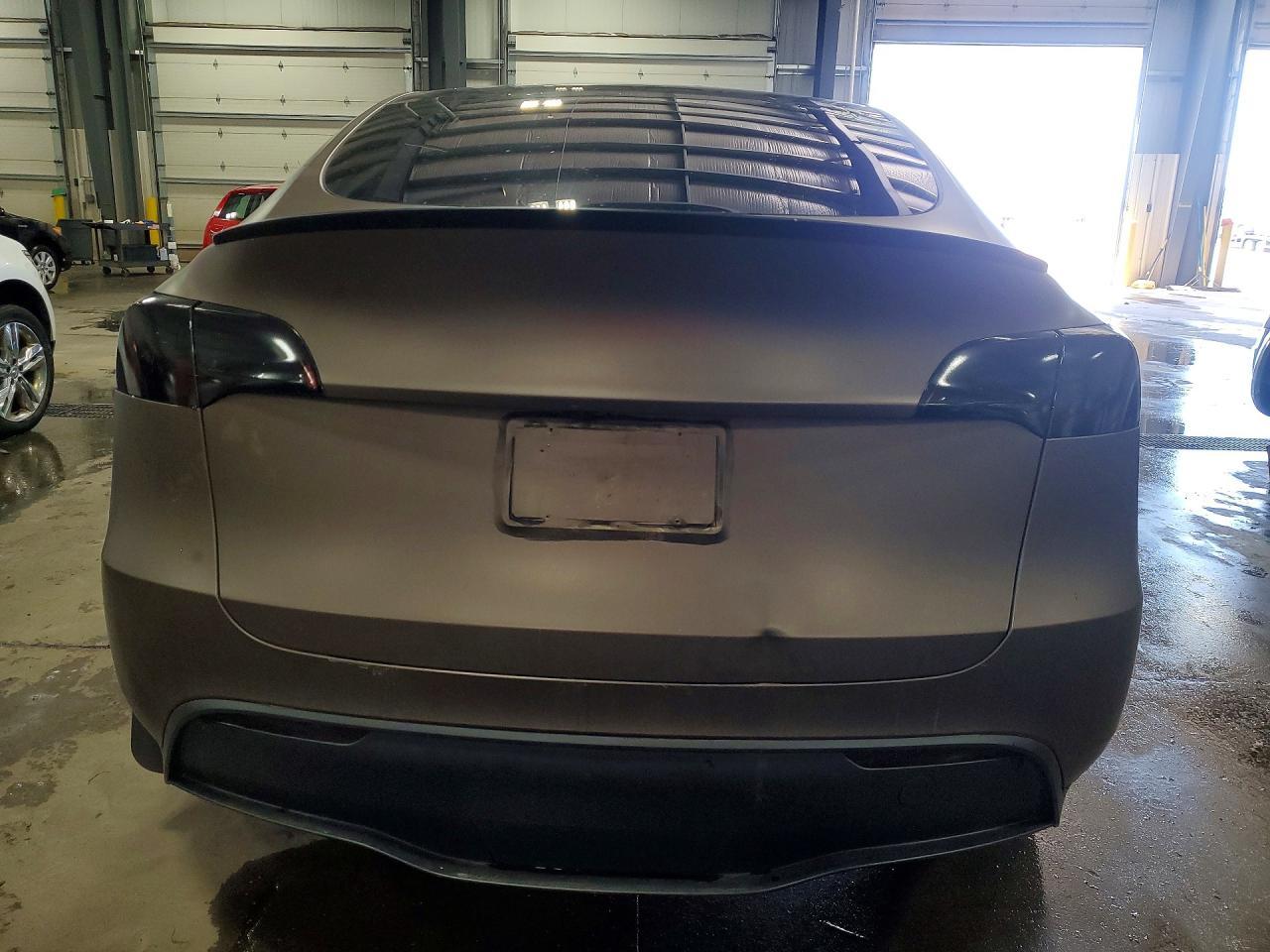 2024 Tesla Model Y - Фото 6