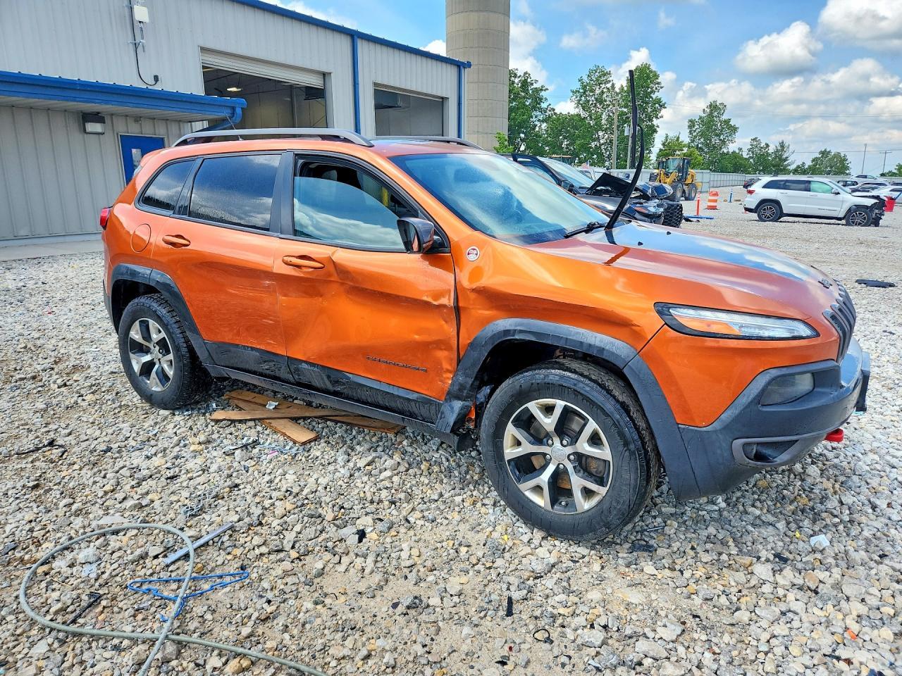 2015 Jeep Cherokee Trailhawk - Фото 4