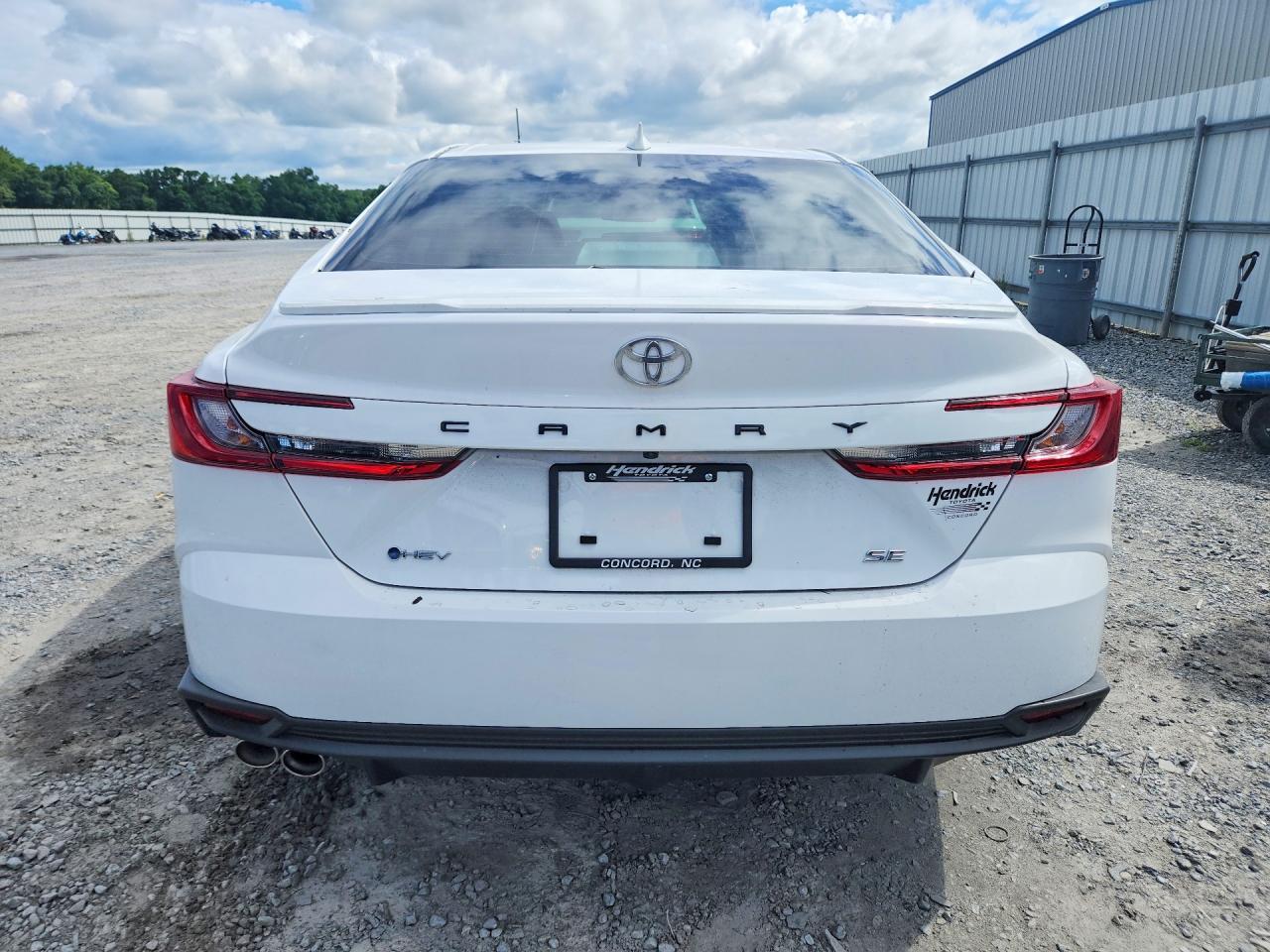 2026 Toyota Camry Se - Image 6