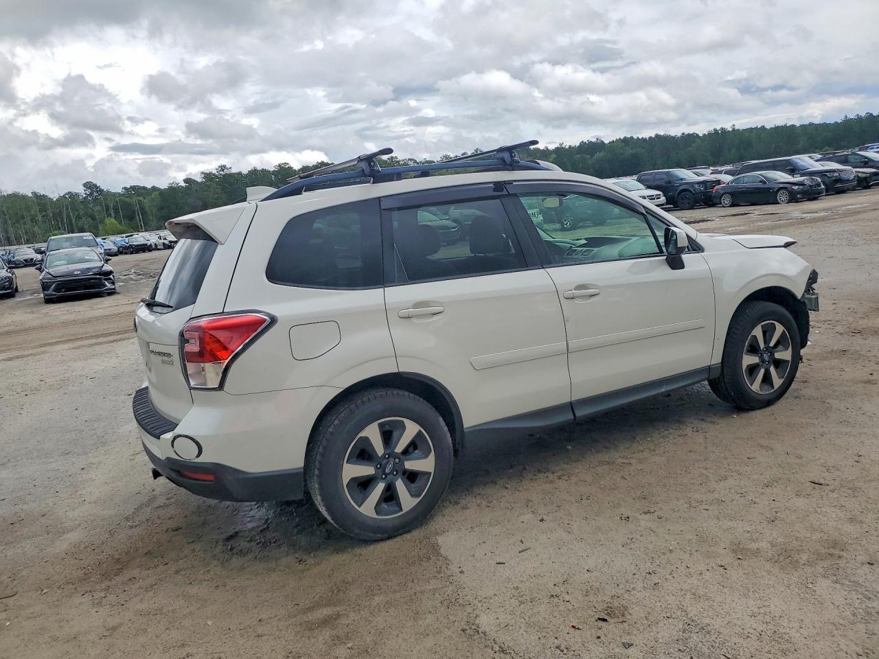 2017 Subaru Forester 2.5I Premium - Фото 3