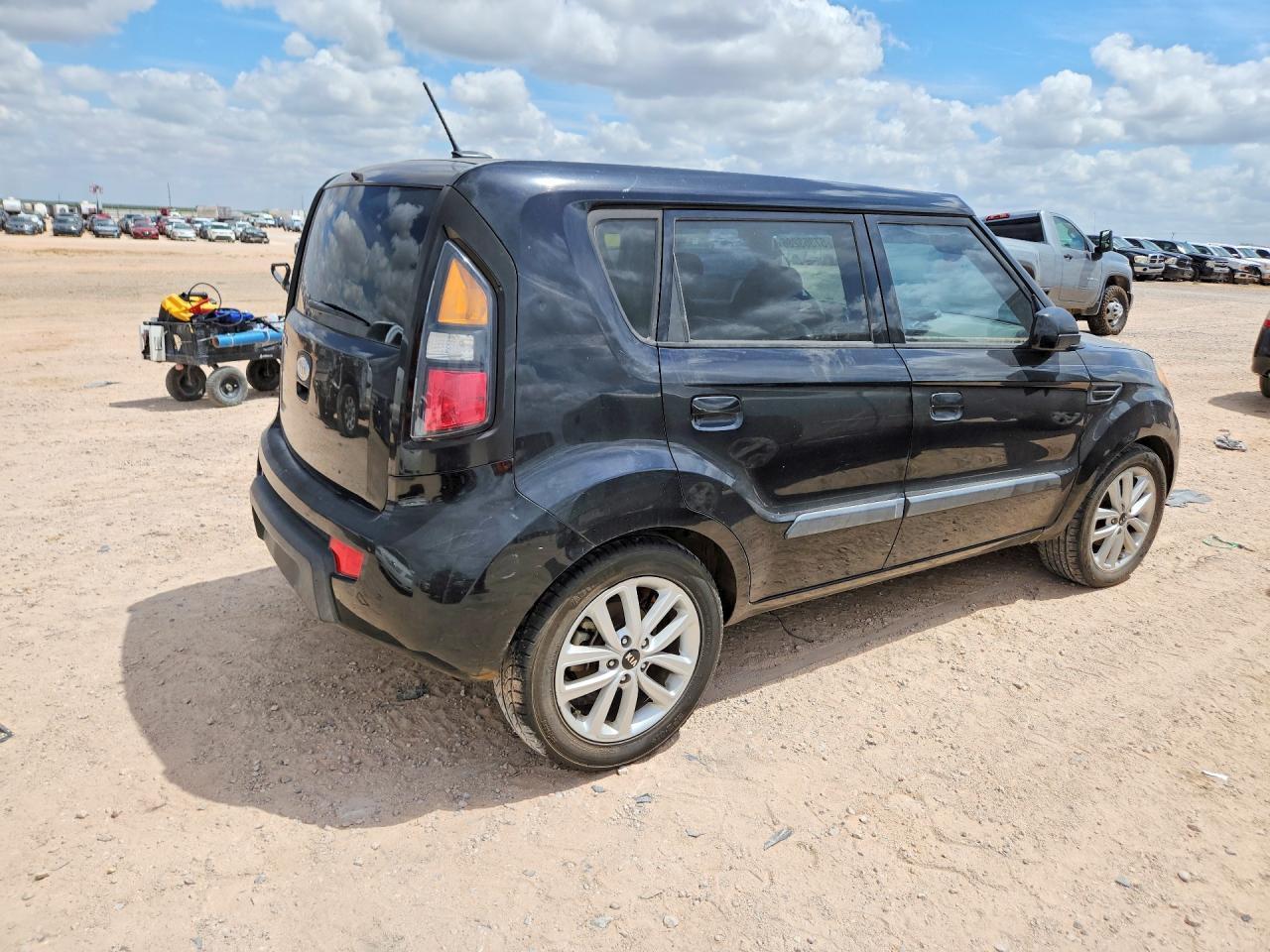 2010 Kia Soul + - Фото 3