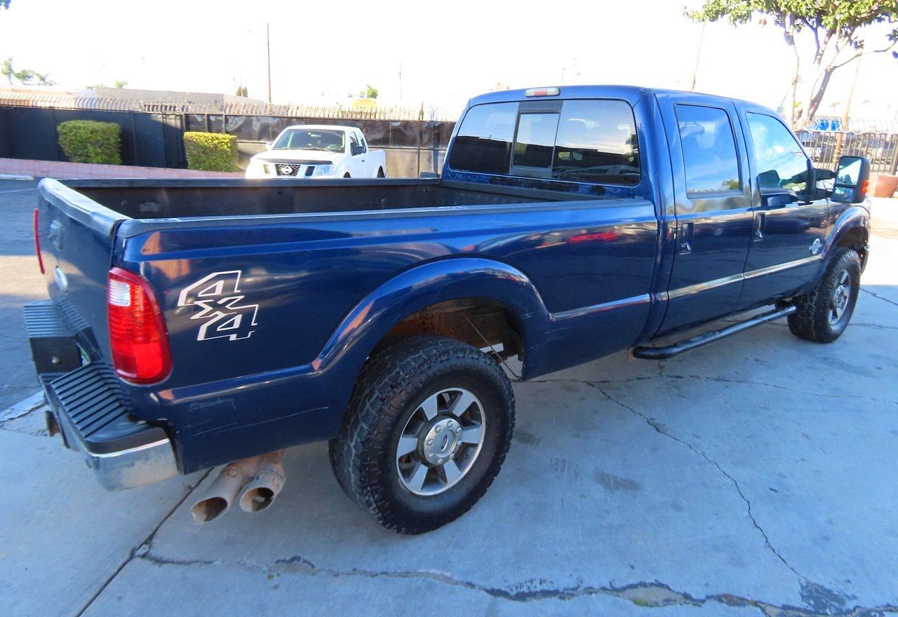 2011 Ford F250 Super Duty - Фото 3