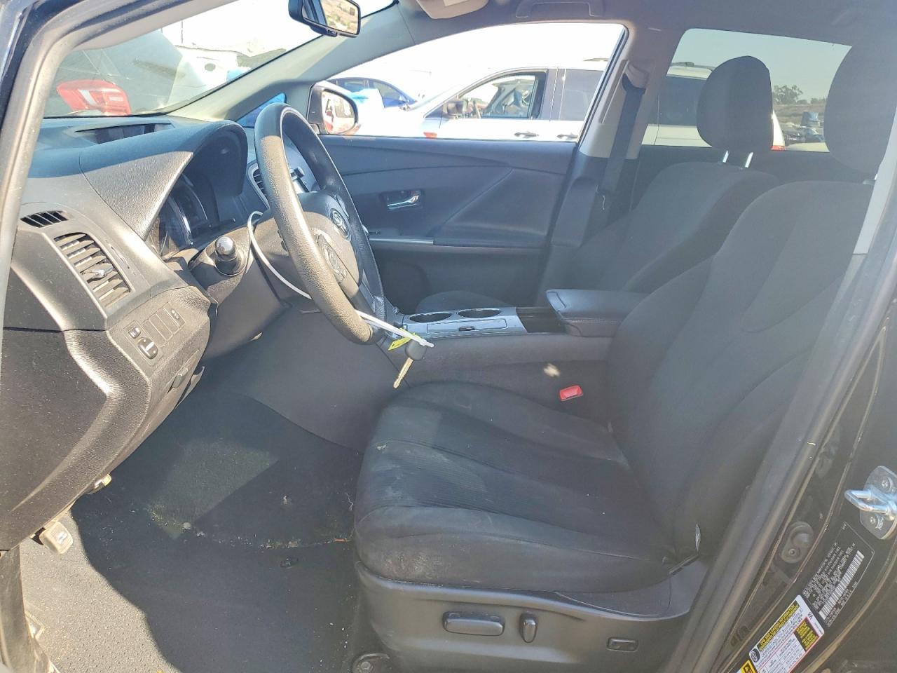 2015 Toyota Venza Le - Image 7