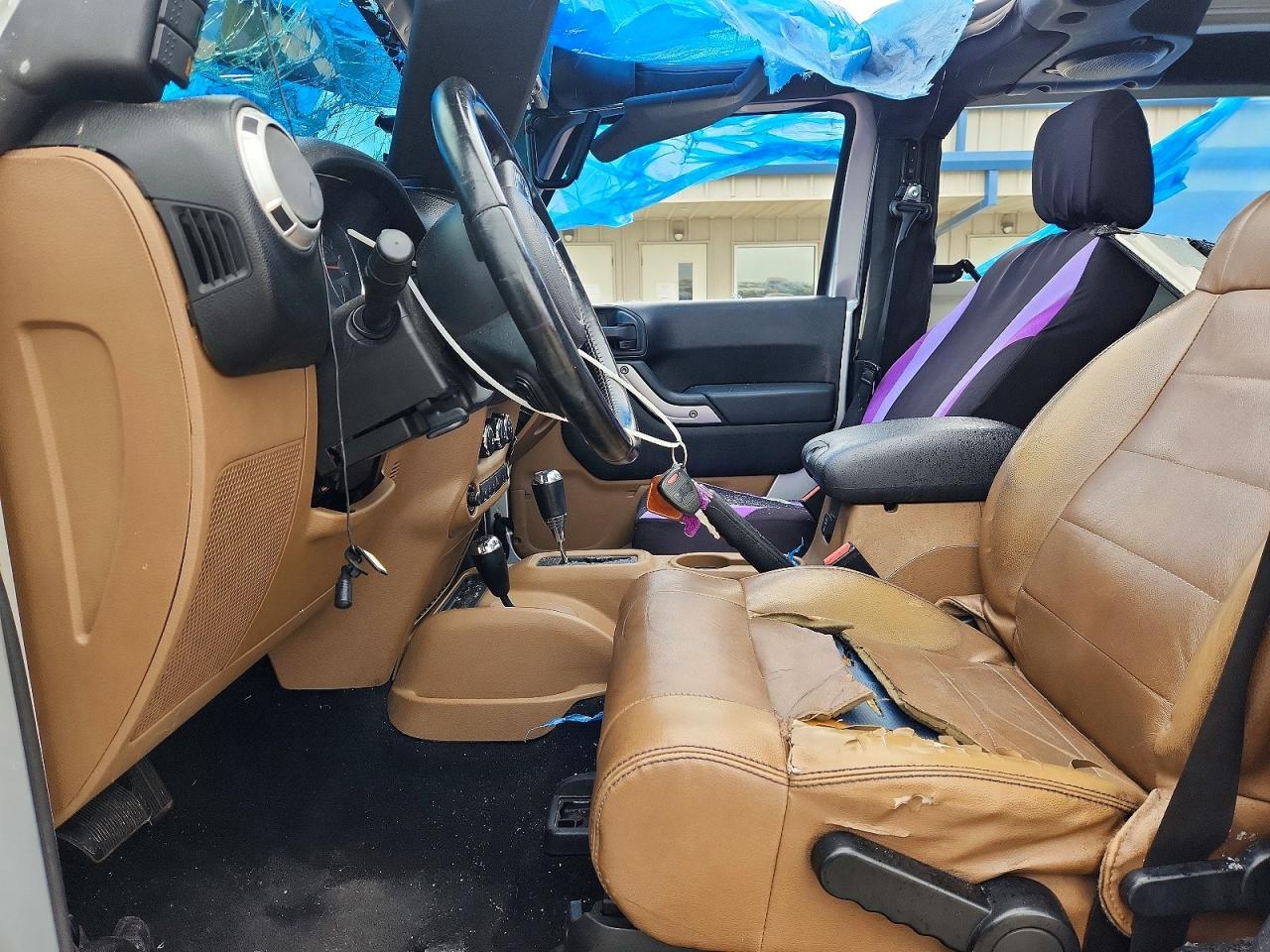 2011 Jeep Wrangler Sahara - Фото 7