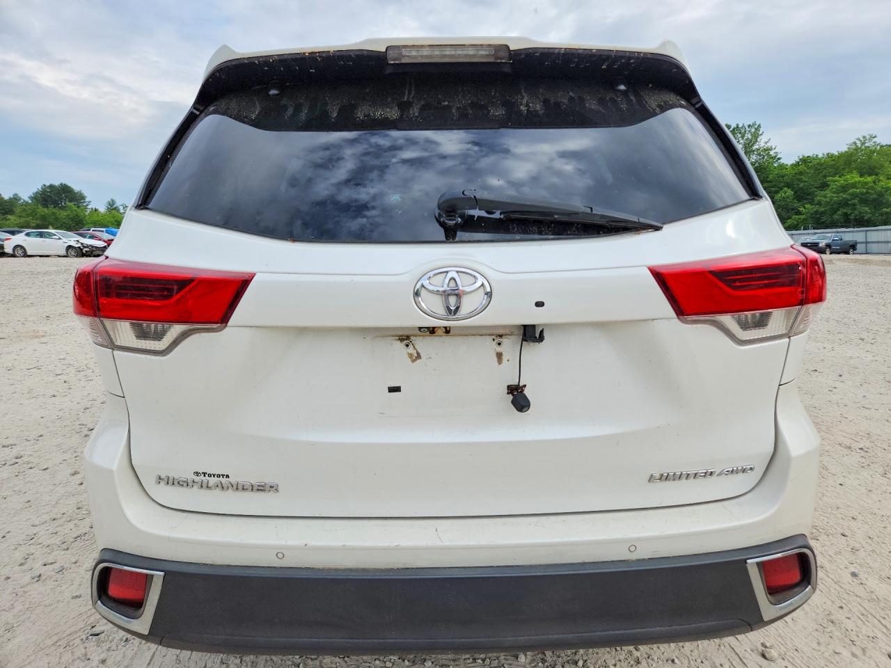 2017 Toyota Highlander Limited Platinum - Фото 6