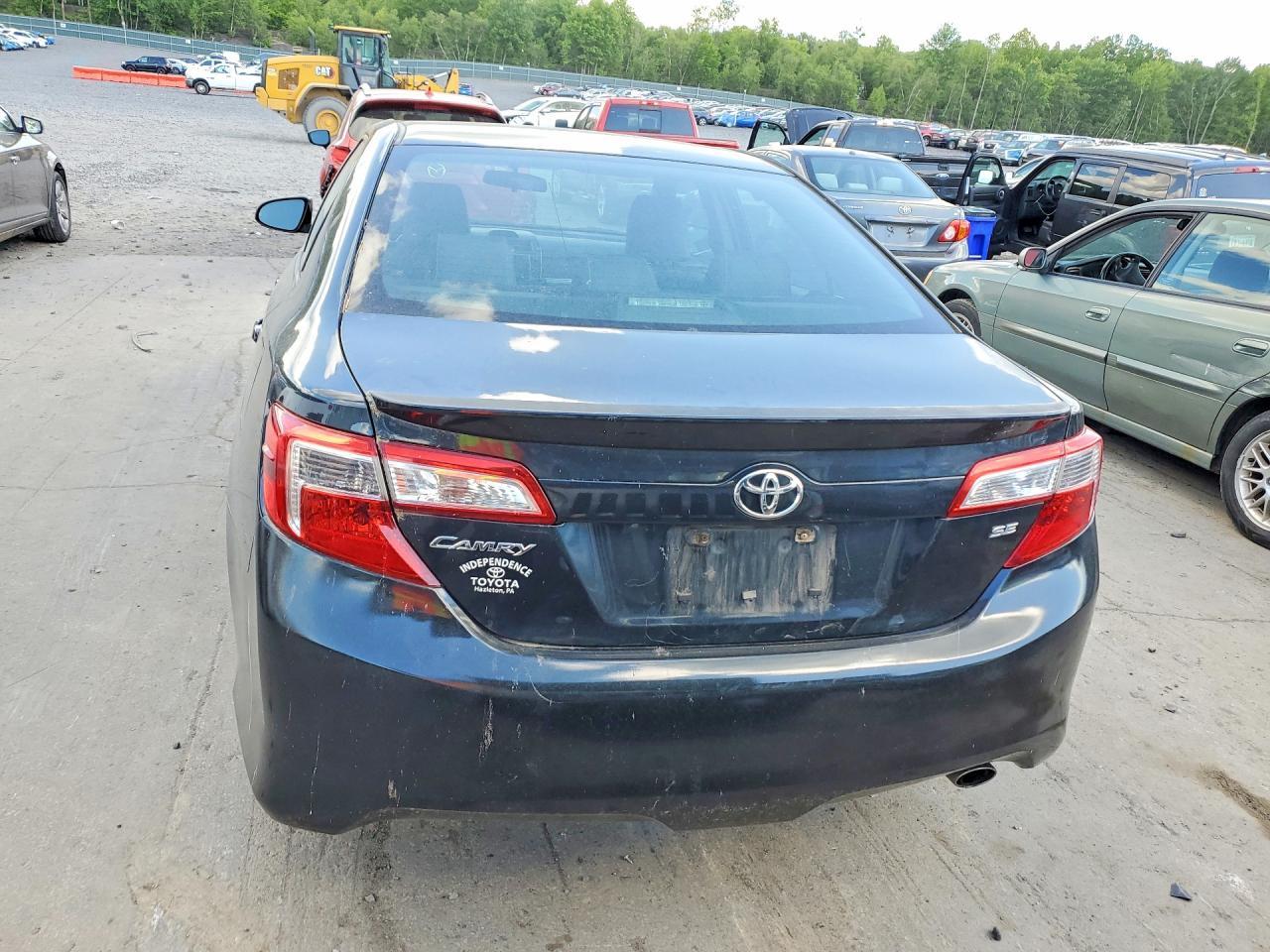 2014 Toyota Camry Se - Фото 6