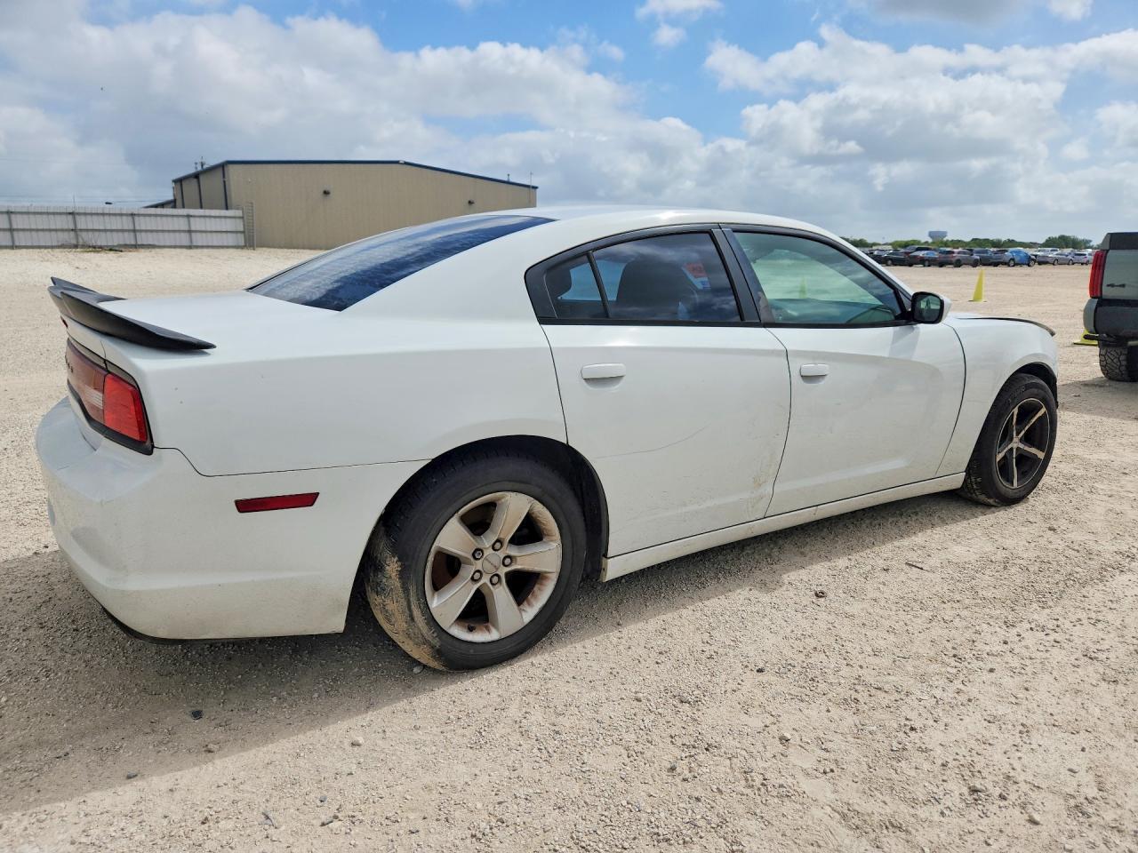 2014 Dodge Charger Se - Image 3