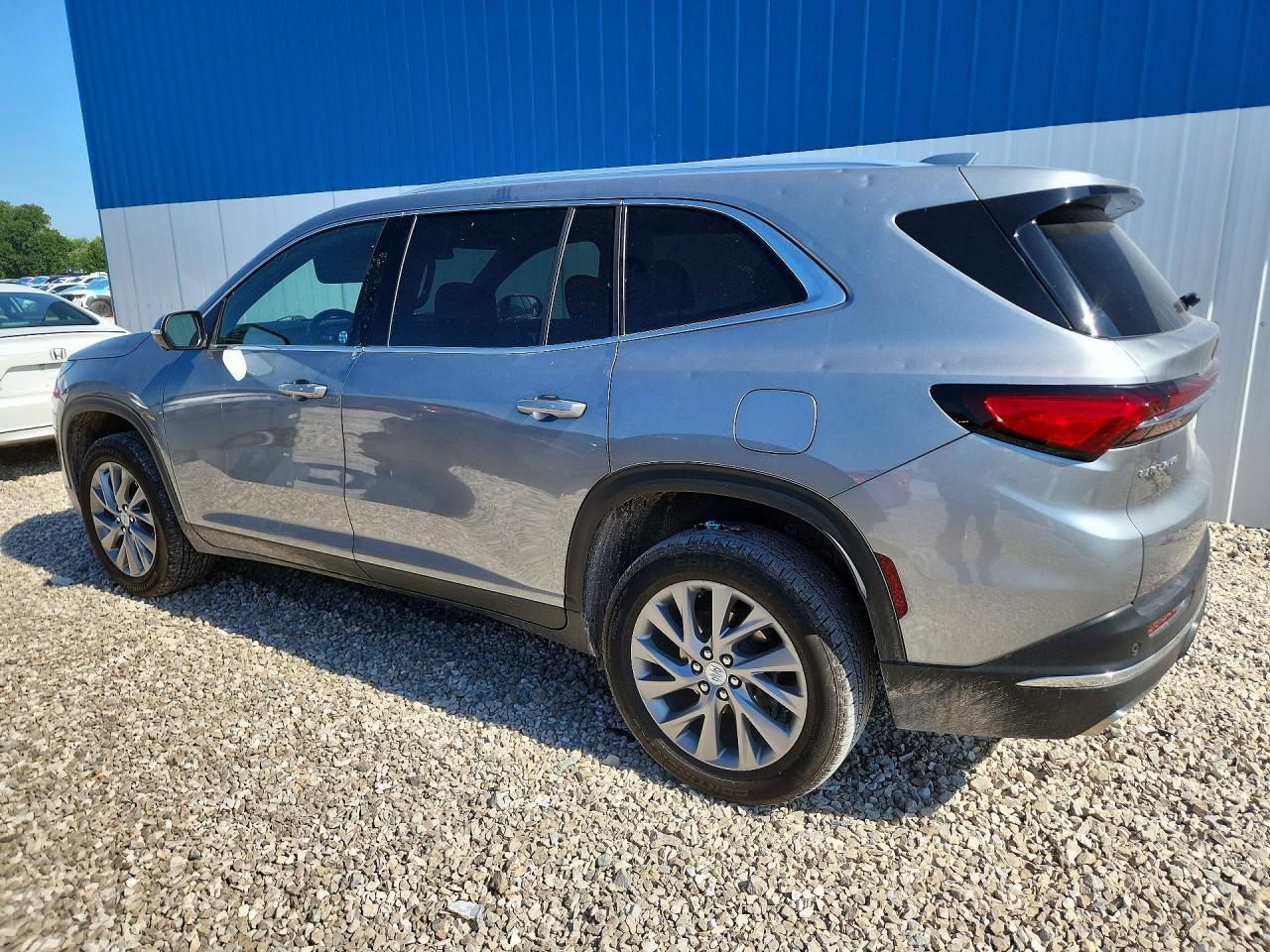 2025 Buick Enclave Preferred - Фото 2