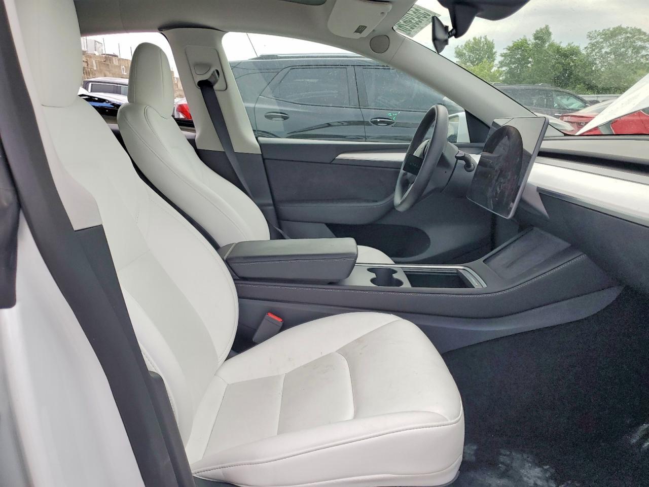 2024 Tesla Model Y - Фото 7