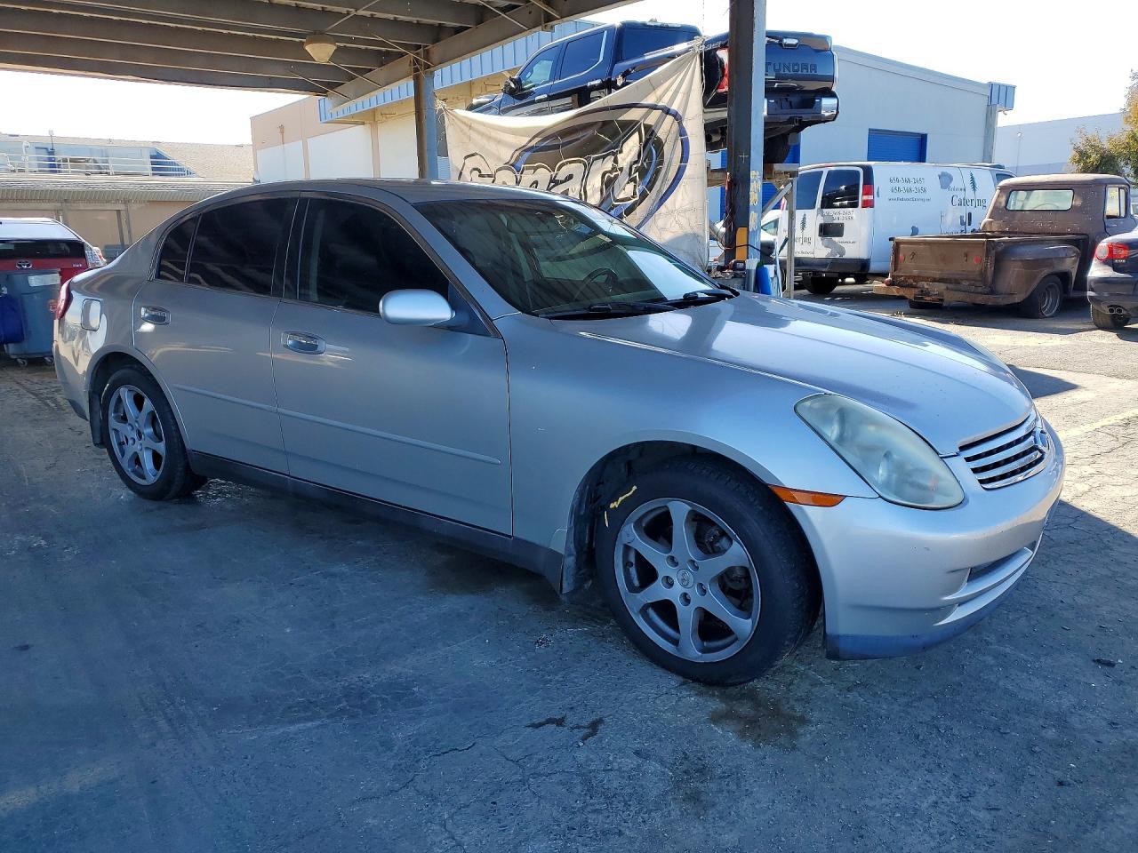 2004 Infiniti G35 Base - Image 4