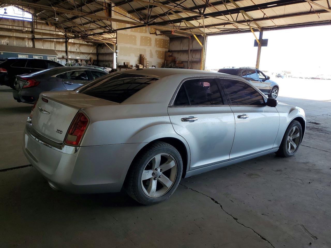 2011 Chrysler 300 Limited - Image 3