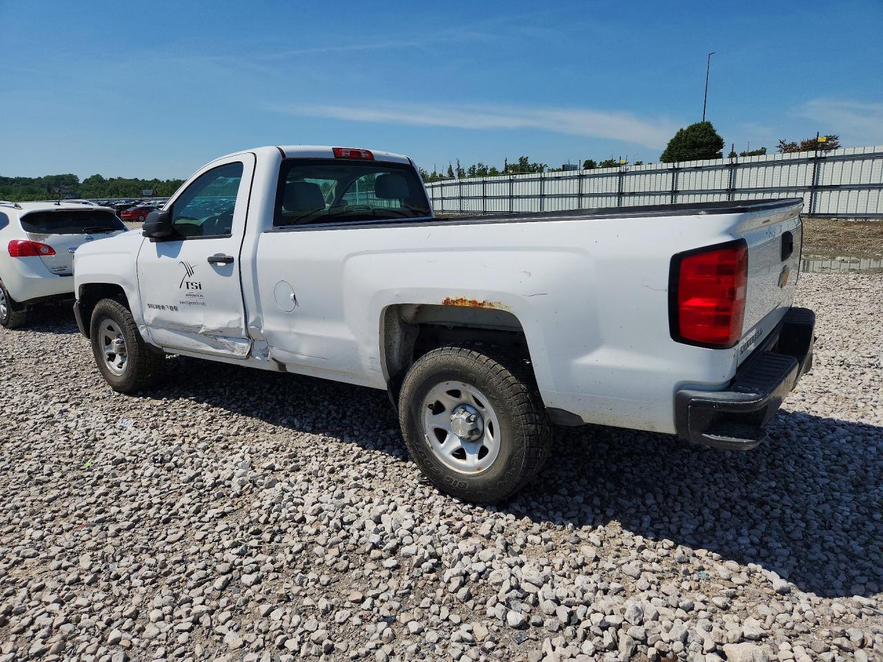 2016 Chevrolet Silverado C1500 - Фото 2