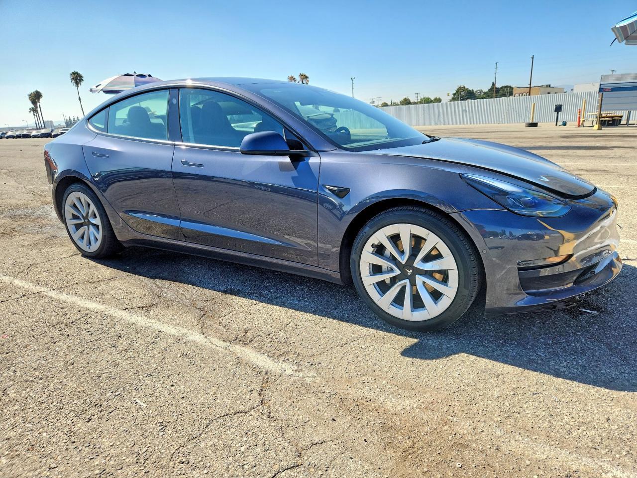 2022 Tesla Model 3 - Фото 4