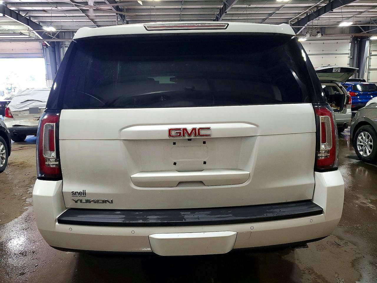 2016 GMC Yukon Slt - Фото 6