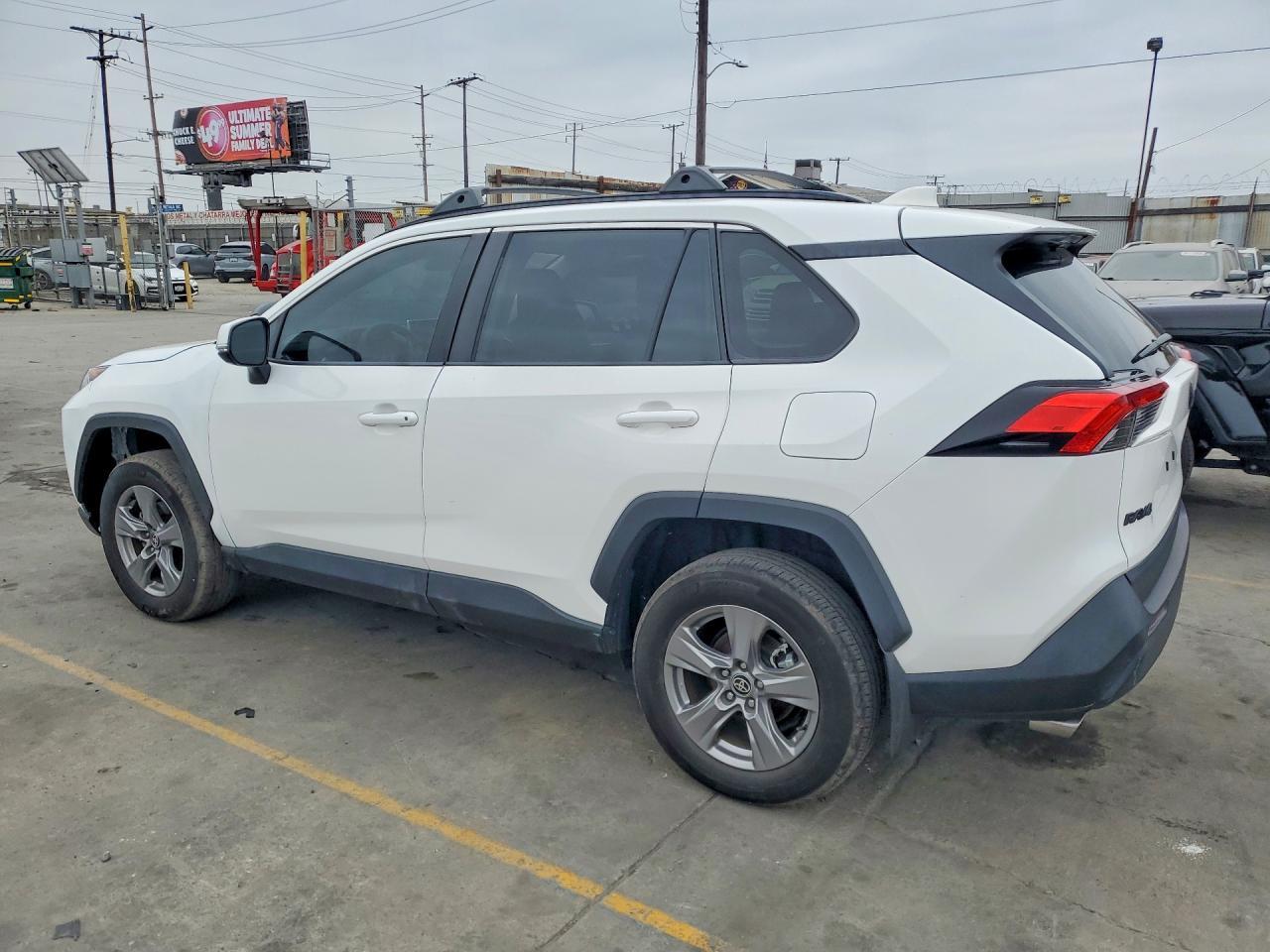 2024 Toyota Rav4 Xle - Фото 2