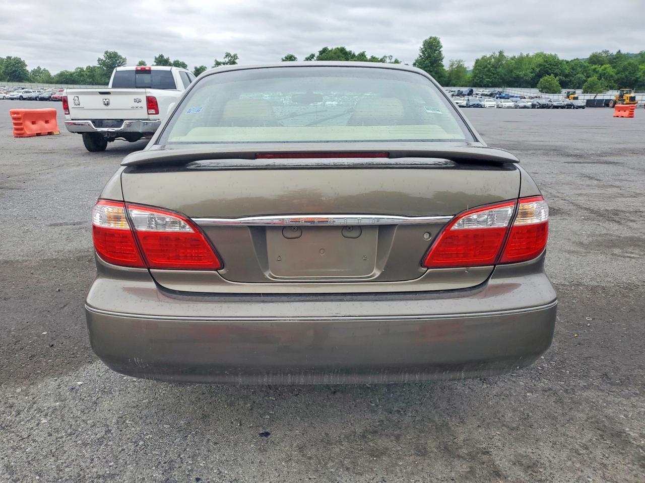 2001 Infiniti I30 Base - Image 6