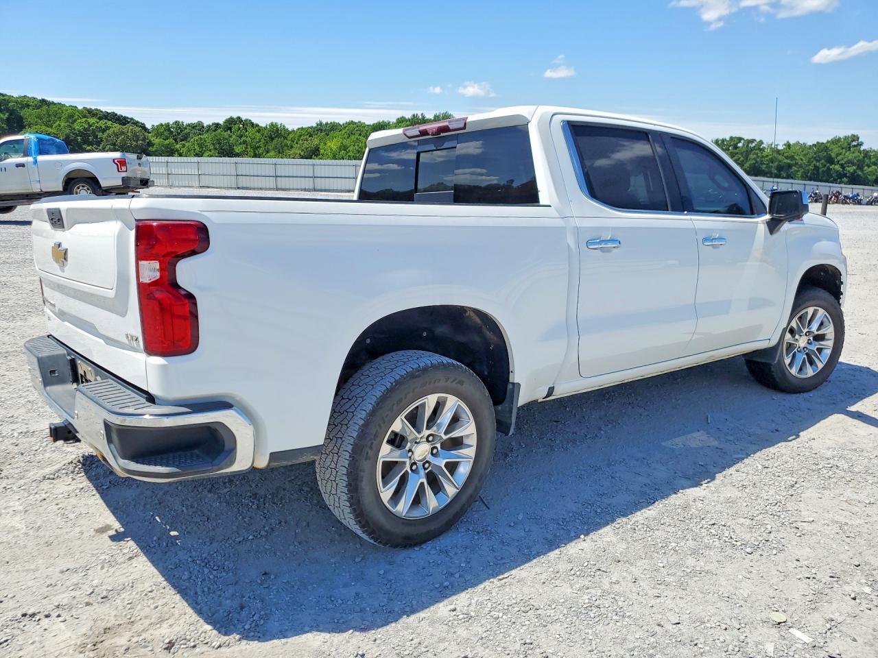 2021 Chevrolet Silverado K1500 Ltz - Фото 3