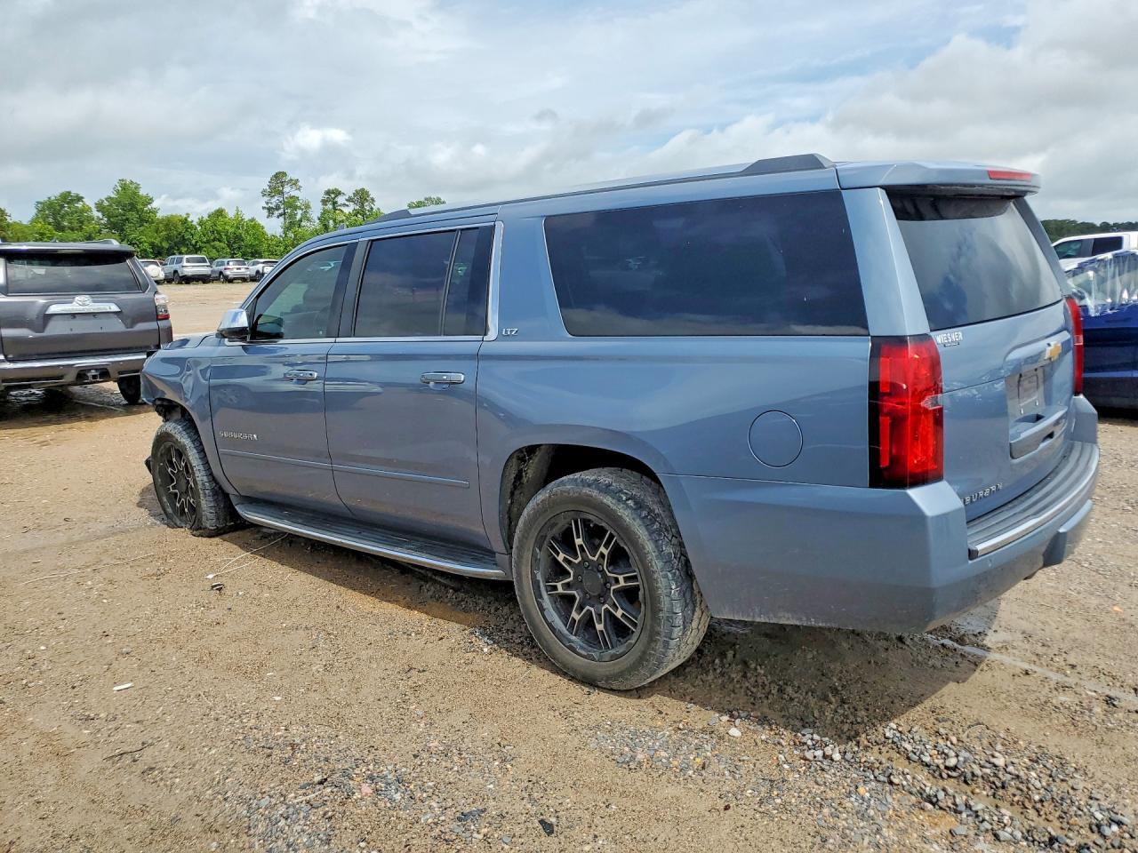 2016 Chevrolet Suburban K1500 Ltz - Image 2