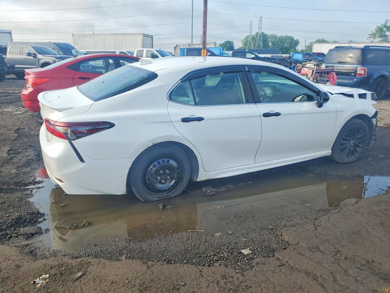 2024 Toyota Camry Se - Фото 3