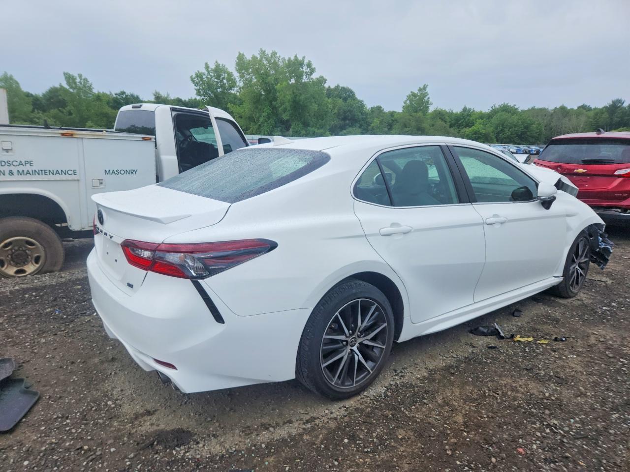 2024 Toyota Camry Se - Фото 3