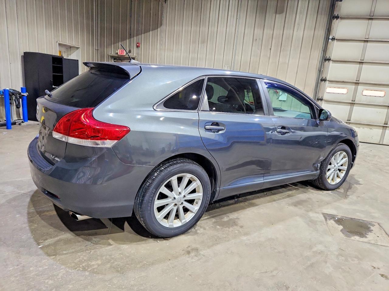 2012 Toyota Venza Le - Фото 3