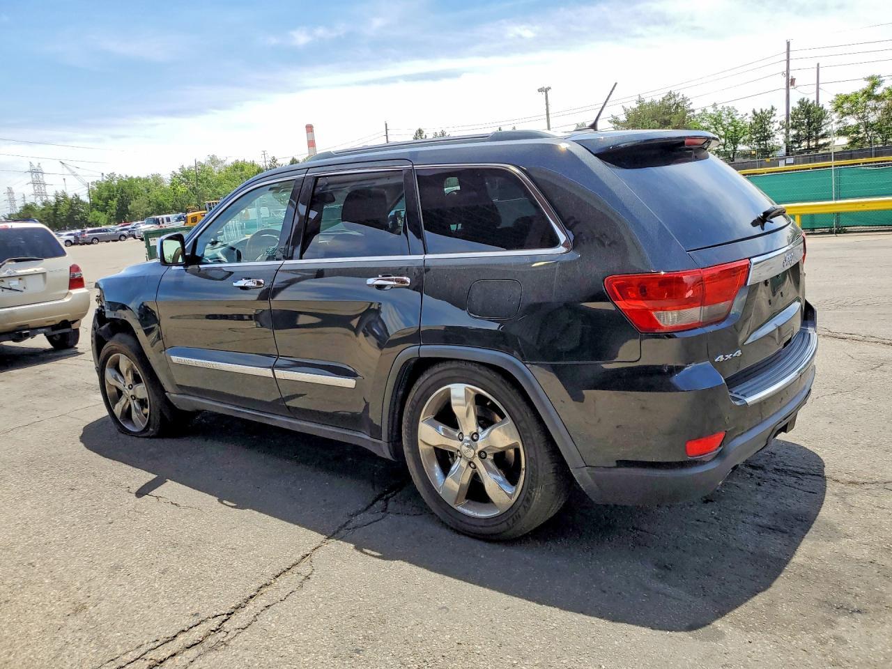 2012 Jeep Grand Cherokee Overland - Фото 2
