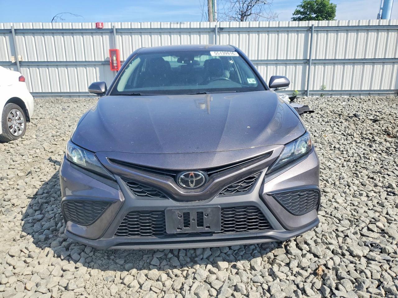 2024 Toyota Camry Se - Image 5