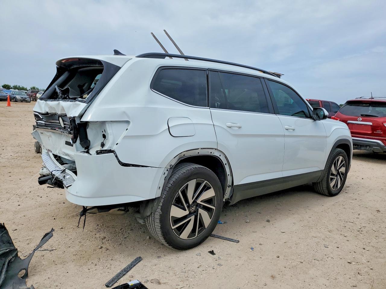 2025 Volkswagen Atlas Se - Фото 3