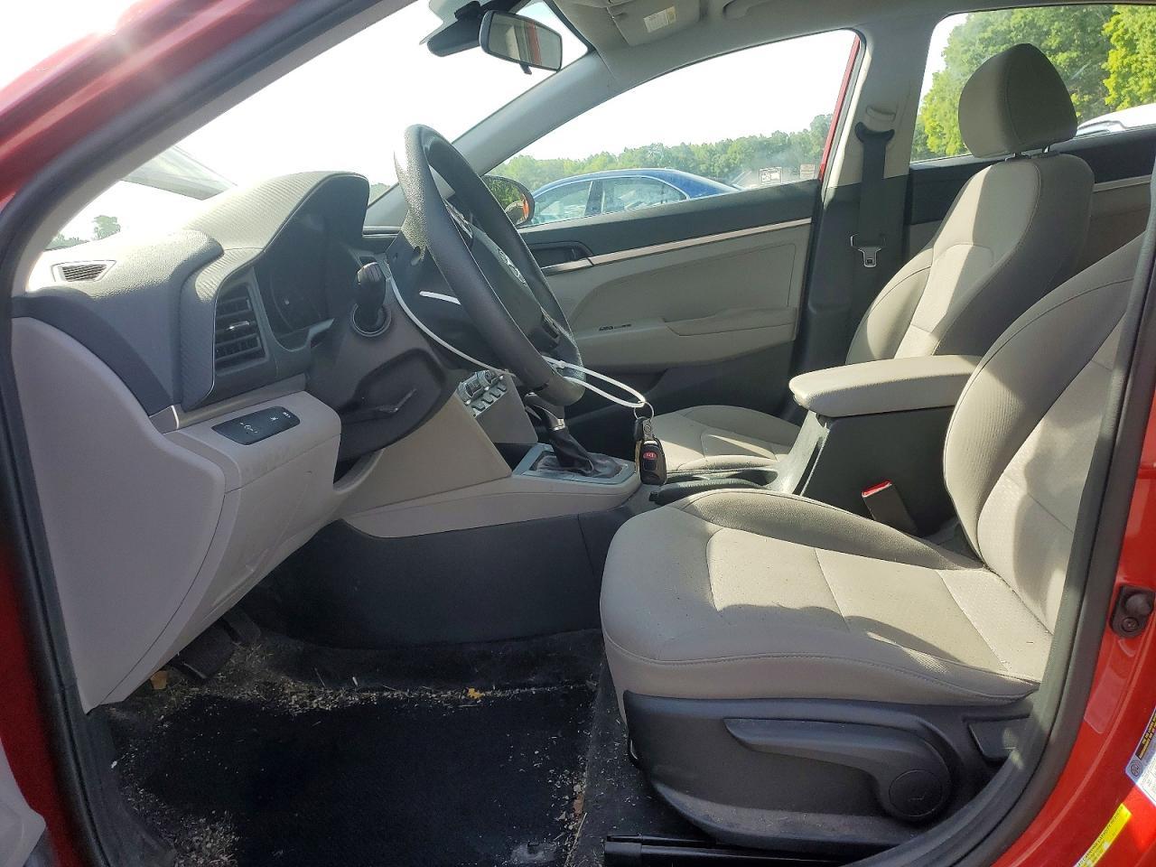 2020 Hyundai Elantra Se - Фото 7