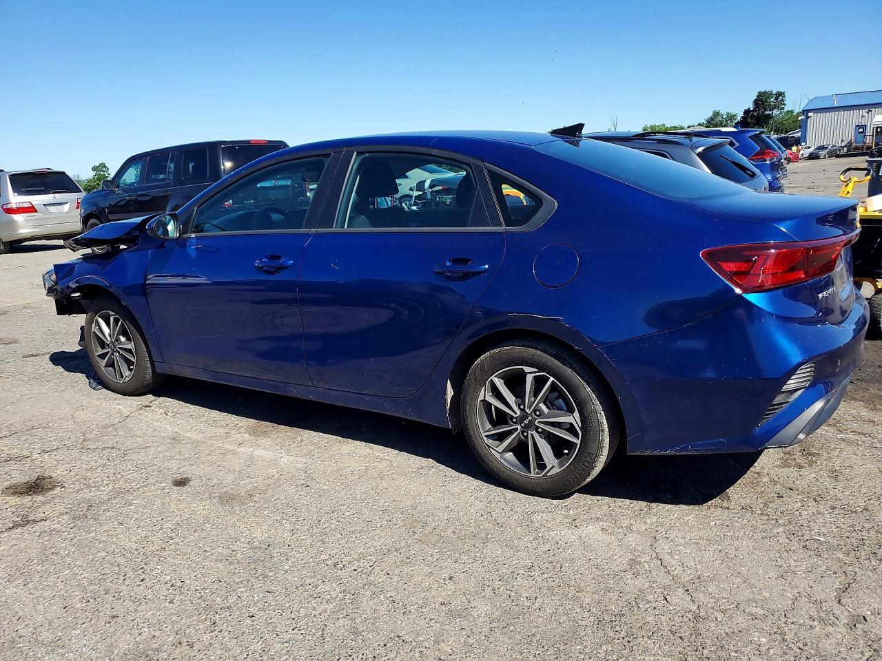 2024 Kia Forte Lxs - Image 2