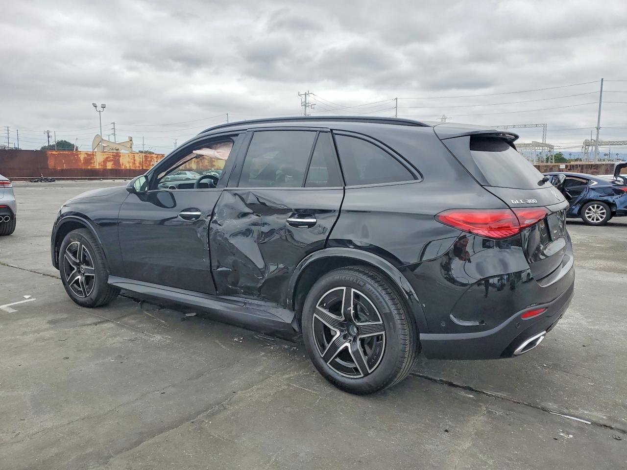 2025 Mercedes-Benz Glc 300 - Фото 2