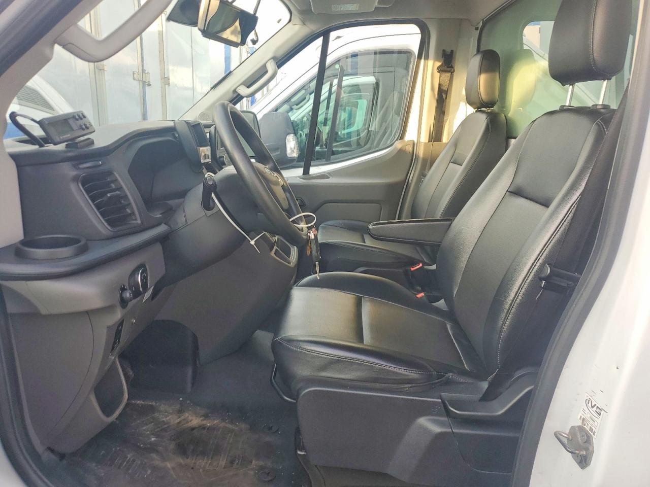 2022 Ford Transit Delivery Truck - Фото 7
