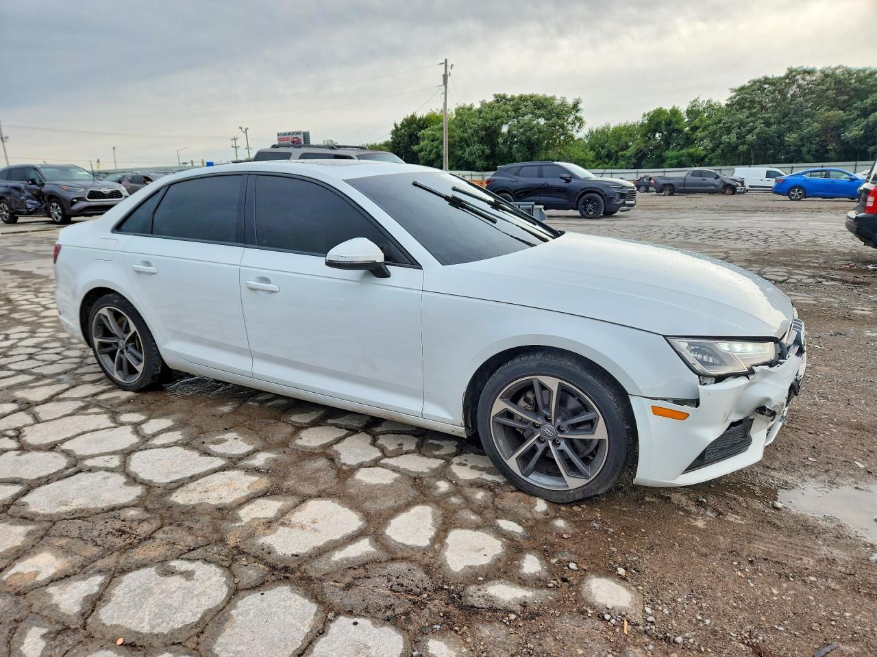 2019 Audi A4 Premium - Image 4