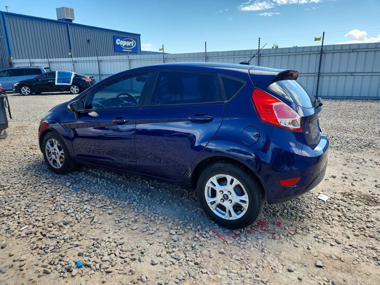 2016 Ford Fiesta Se - Фото 2