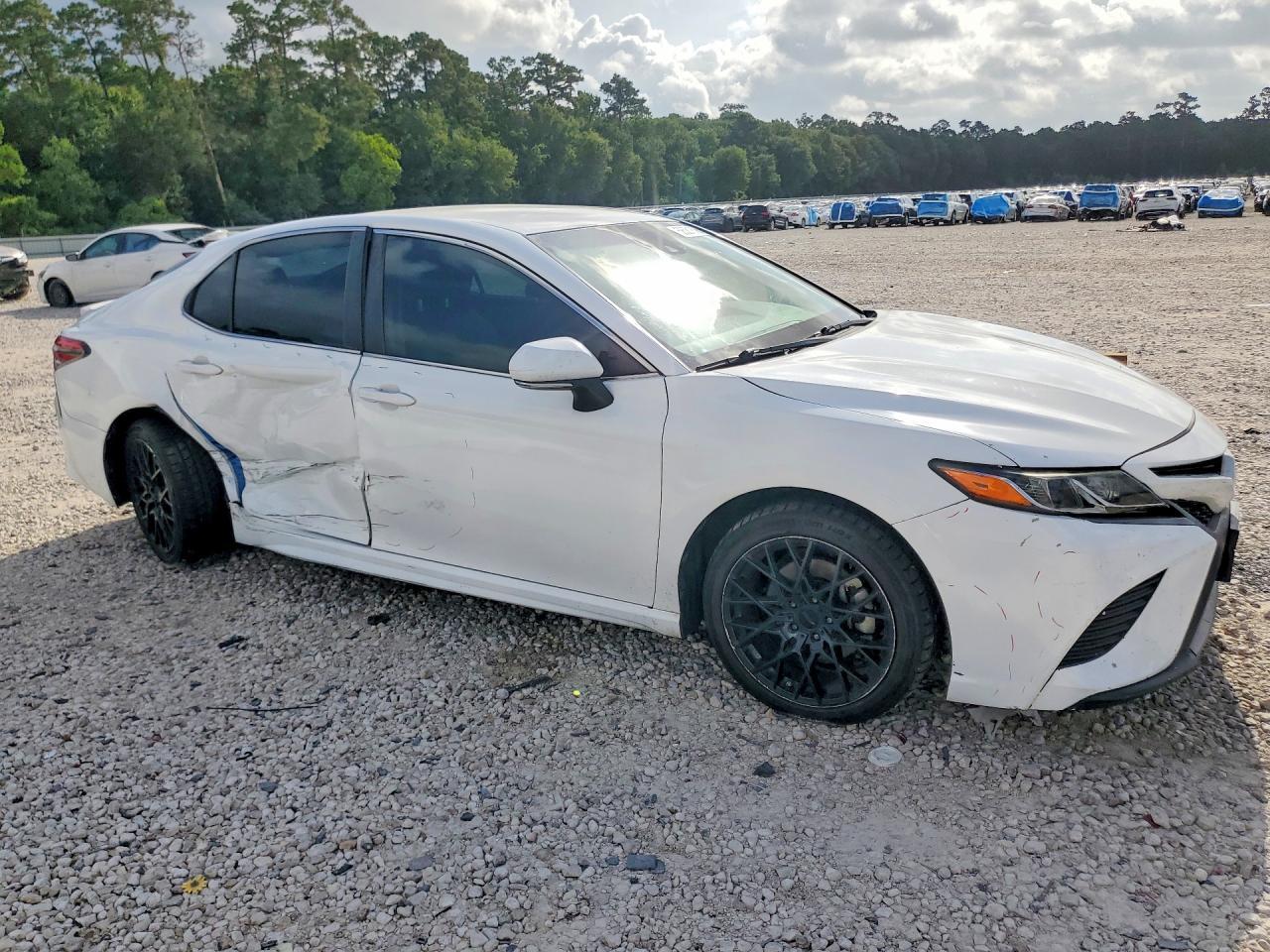 2018 Toyota Camry Se - Фото 4