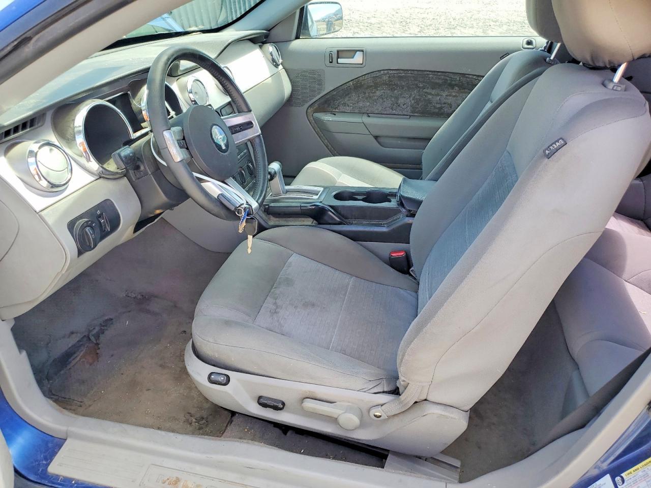 2006 Ford Mustang 2 Door Coupe - Фото 7