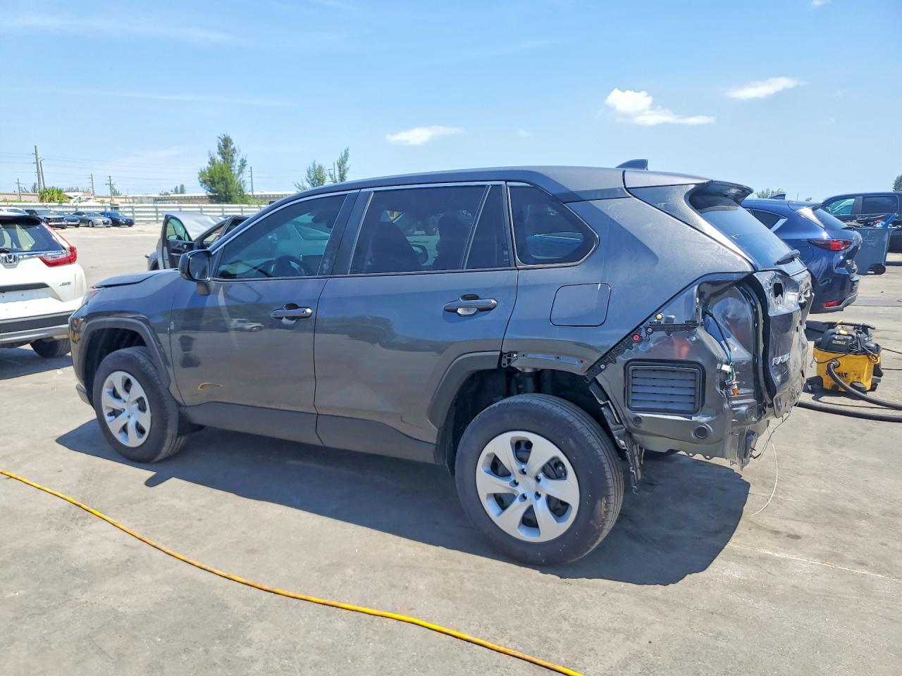 2025 Toyota Rav4 Le - Фото 2