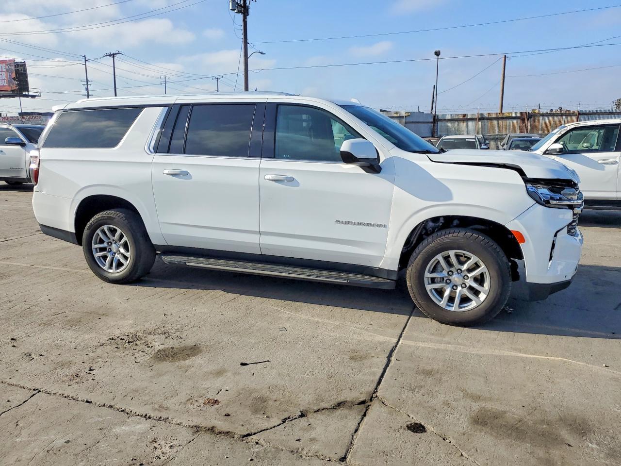 2023 Chevrolet Suburban C1500 Lt - Фото 4