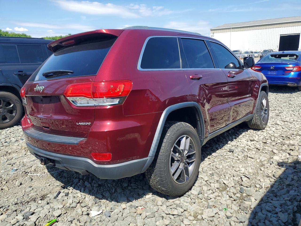 2019 Jeep Grand Cherokee Laredo - Image 3