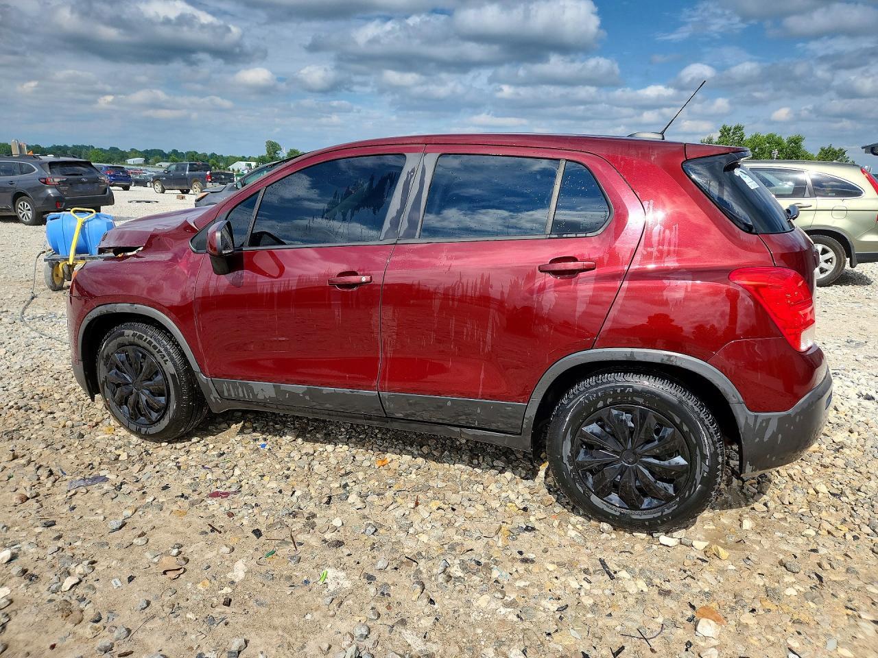 2016 Chevrolet Trax Ls - Image 2