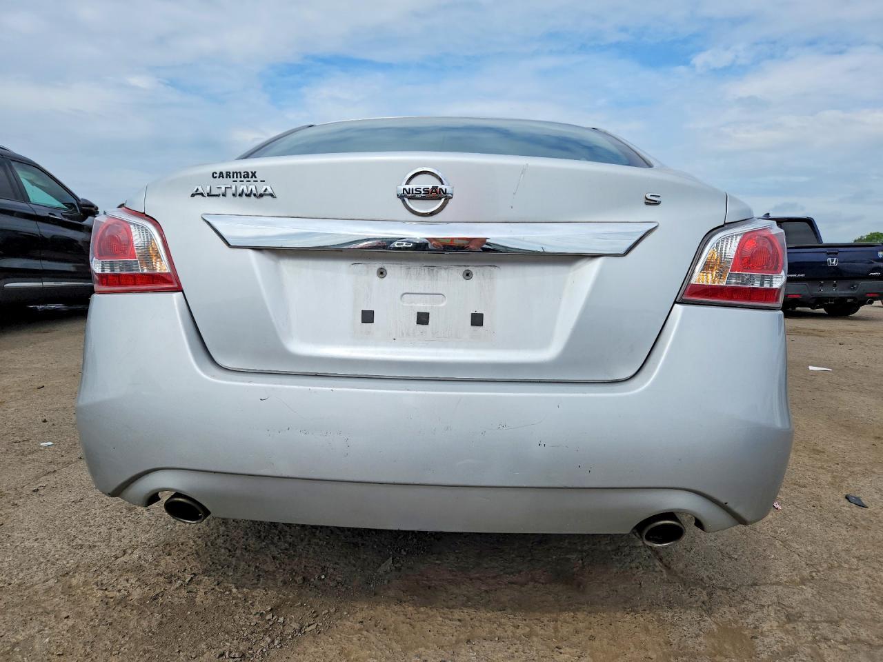 2015 Nissan Altima 2.5 S - Image 6