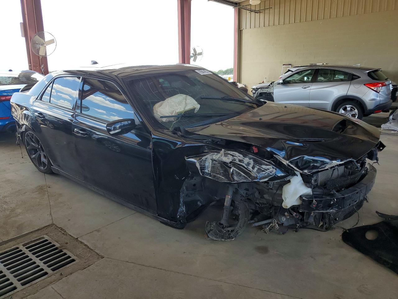 2022 Chrysler 300 S - Image 4